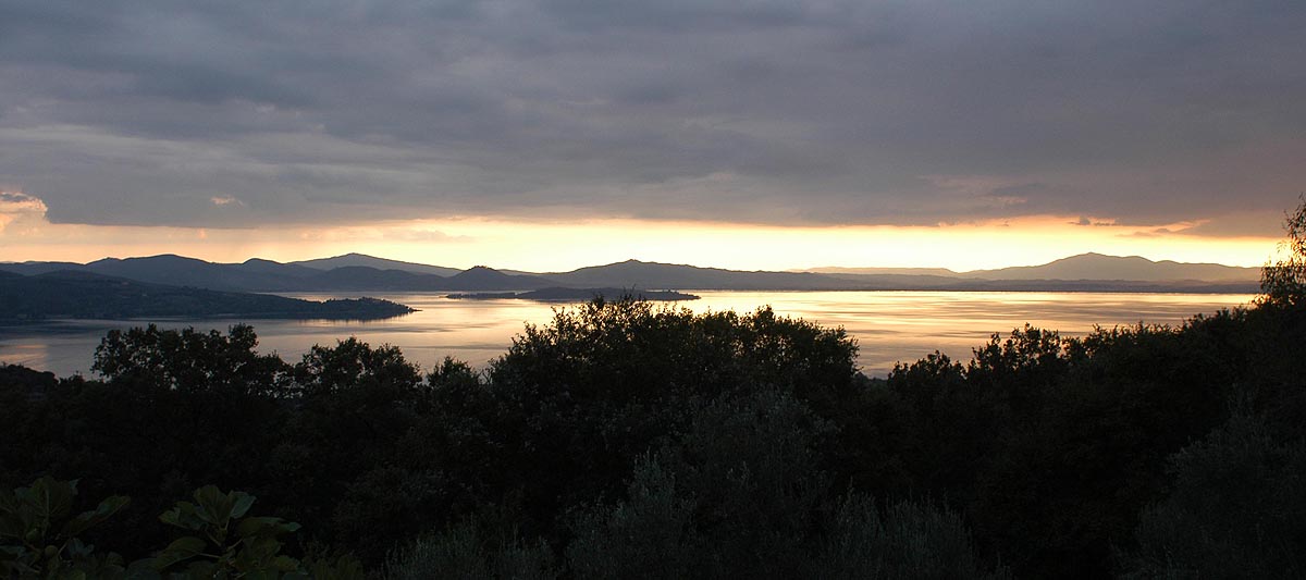 Panorama über dem Lago Trasimeno